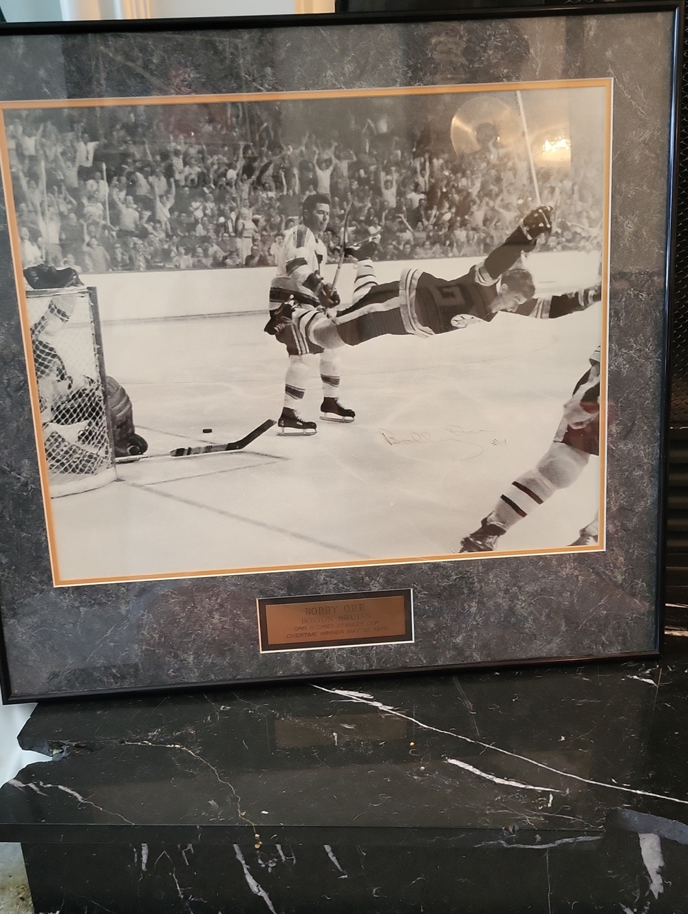 Bobby Orr Flyinh Goal